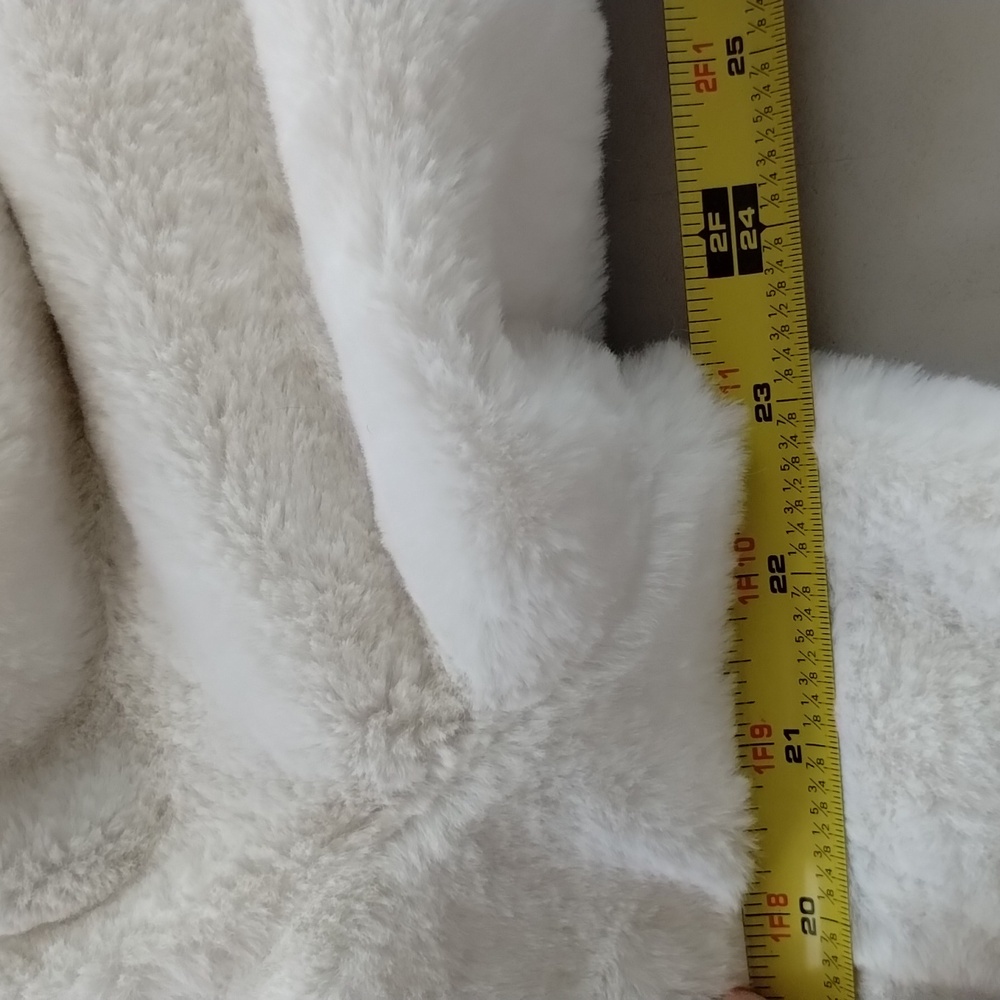 Disney Mickey Mouse white faux fur toggle jacket SZ XL cropped fluffy soft cozy - Picture 10 of 11